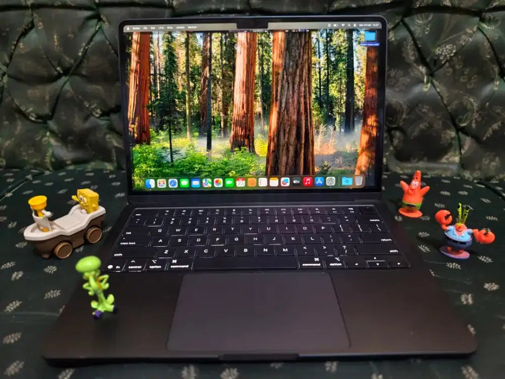 MacBook air m4 13inch 2025 IBOX ( TT/BT)