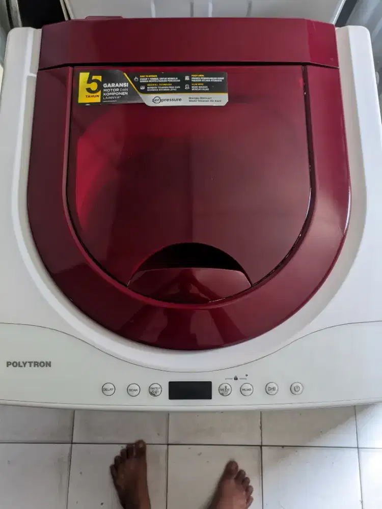 Mesin cuci Polytron kapasitas 8kg otomatis