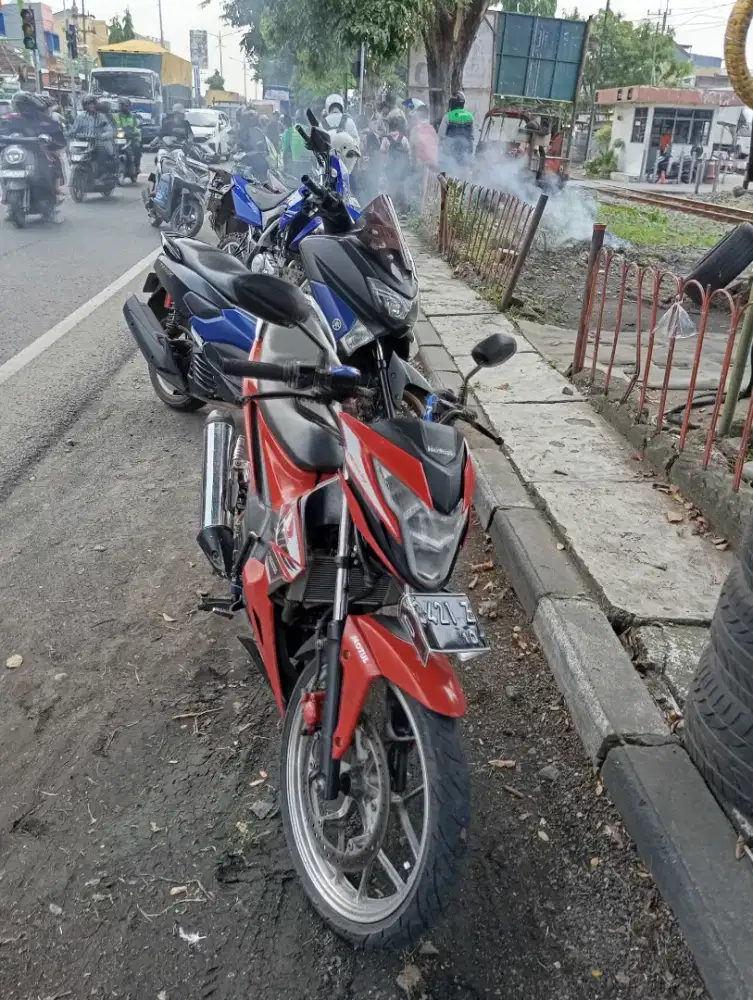 Honda sonic 150r 2015