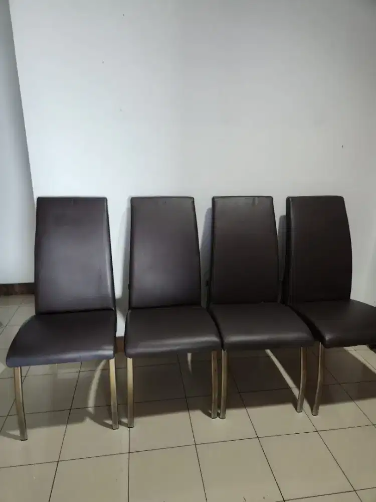 Kursi makan 4pcs