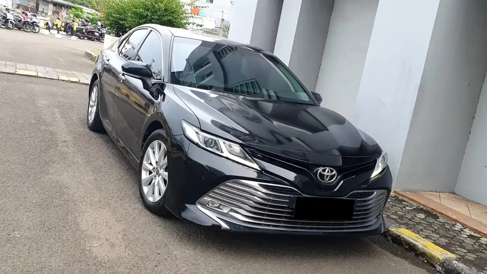 Toyota Camry 2.5 V Sunroof 2020