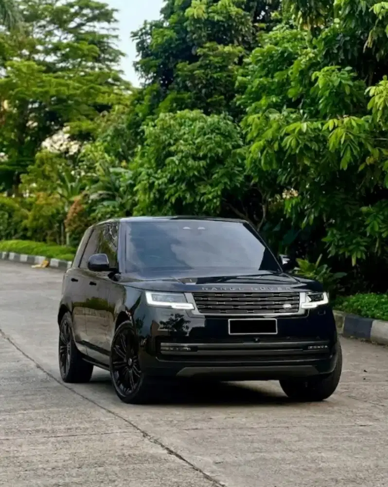RANGE ROVER
Vogue P400 Mild Hybrid
(NEW AND LATEST MODEL)