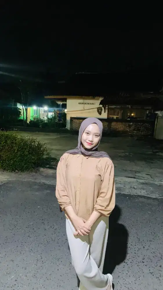 Blouse Wanita Kekinian