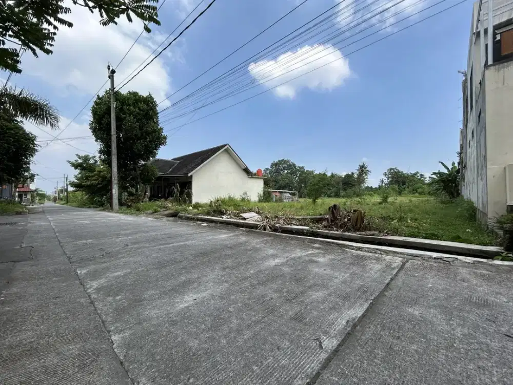 Tanah strategis Jogja, Hanya 200 Meter Jl. Raya Kapt. Haryadi, Kawasan Perumahan Premium Jogja