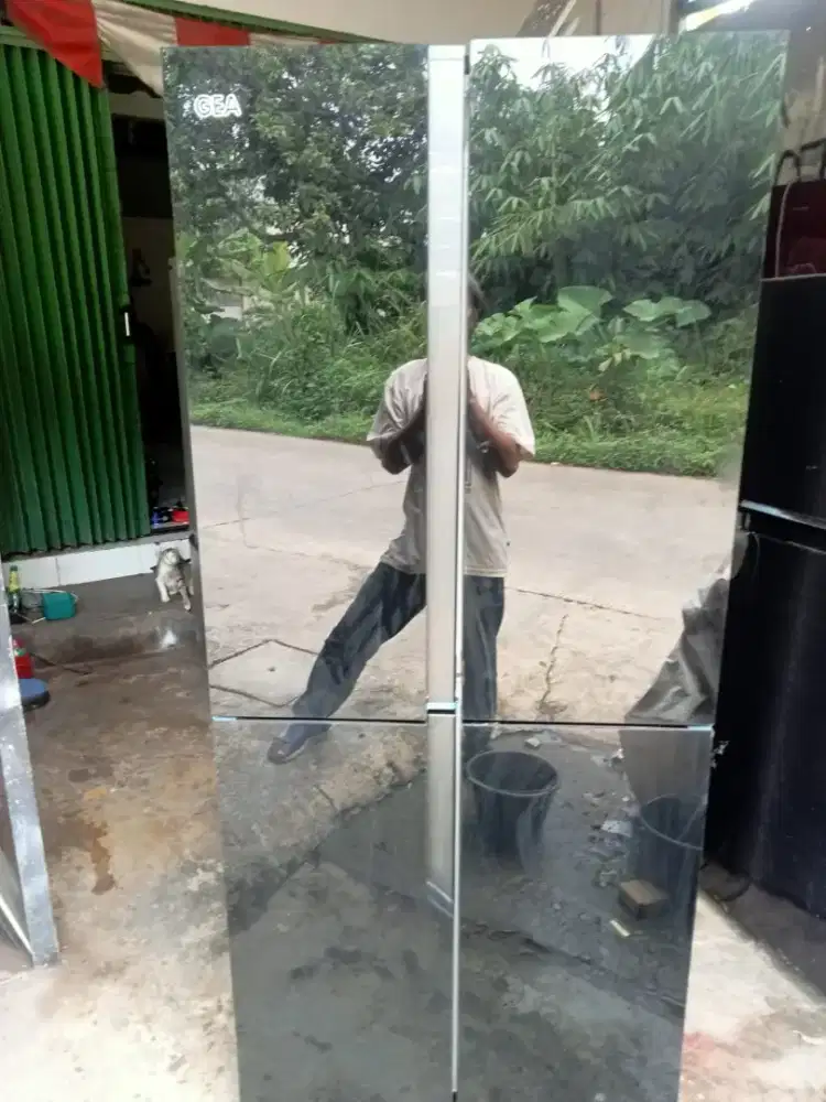 Kulkas 4pintu merek Gea