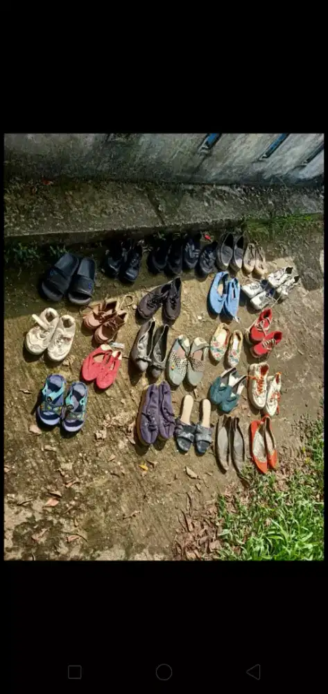 Di jual semua sepatu,dll murah meriah wa dan hp