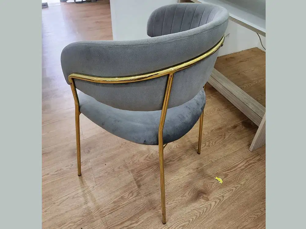MODERN ELEGAN DINING CHAIR