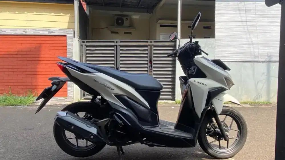 vario 2021 putih