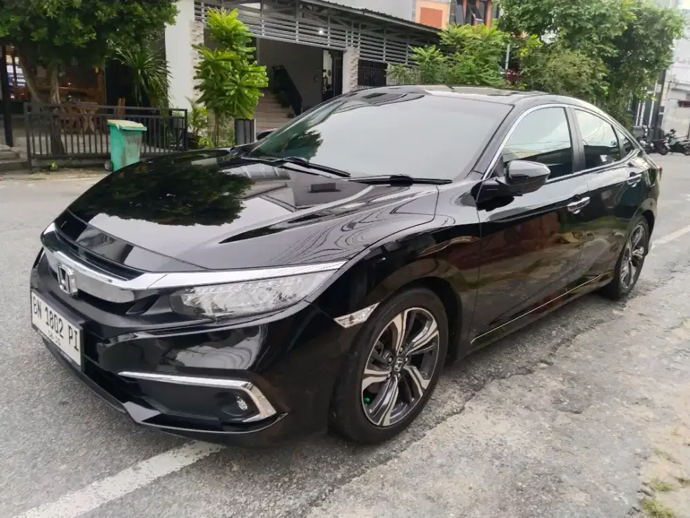 Civic 1.5L cvt ES tahun 2020 hitam