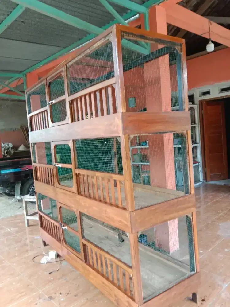 Kandang ayam kayu