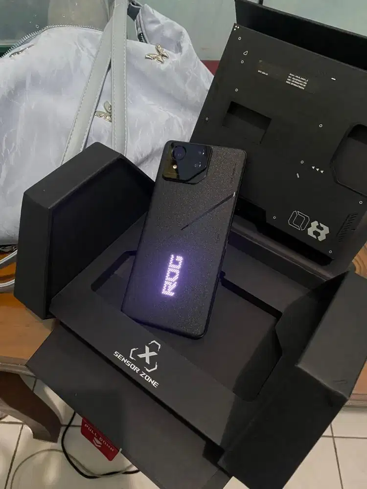 Asus ROG 8 Pro 16/512GB