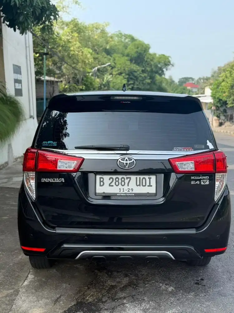 Innova reborn V 2019 AT