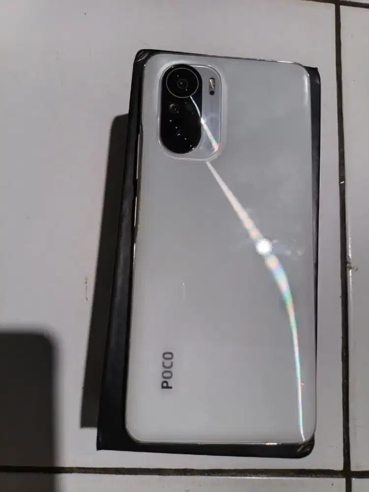 Poco F3 6/128 putih