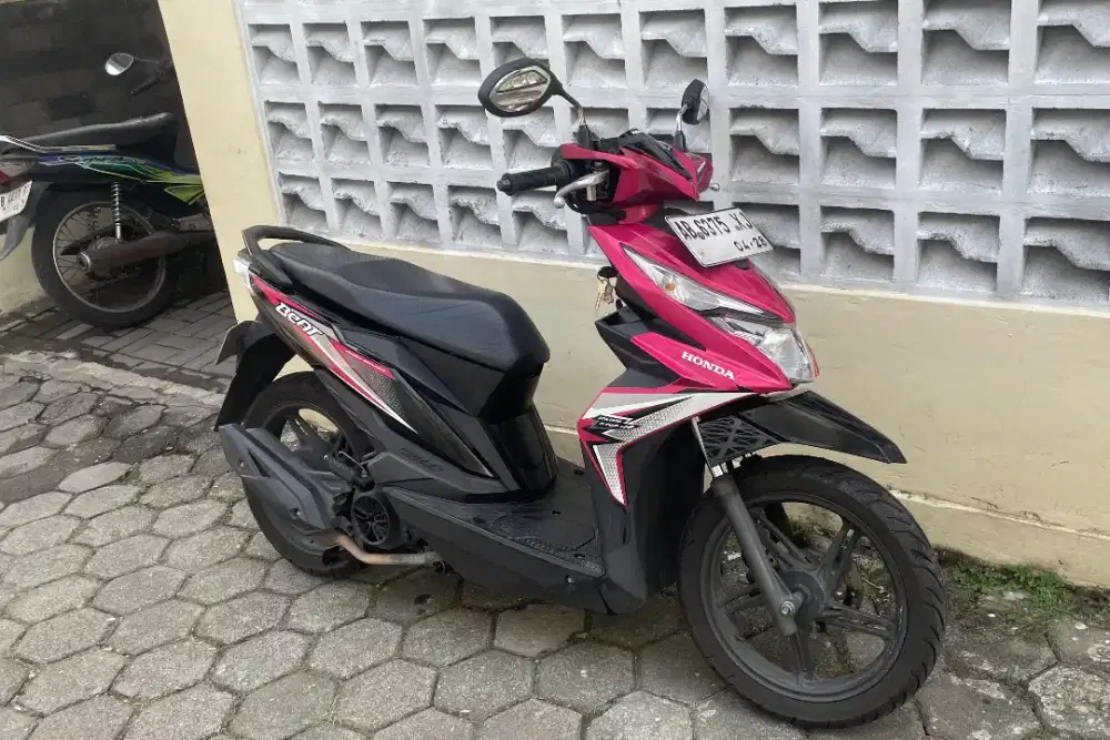 DIJUAL HONDA BEAT 2018 HITAM MAGENTA