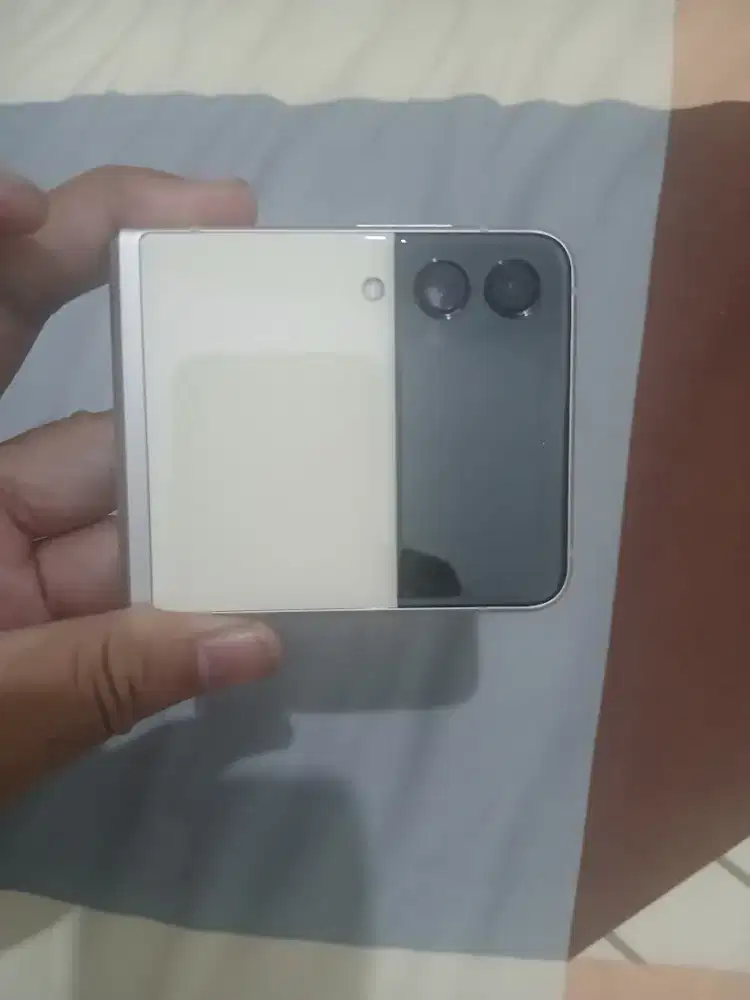 Samsung Z flip 3 8/256gb