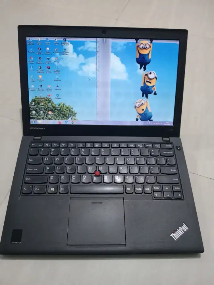 Lenovo ThinkPad X240 Core i5 SSD 256GB - Lengkap Charger dan Tas