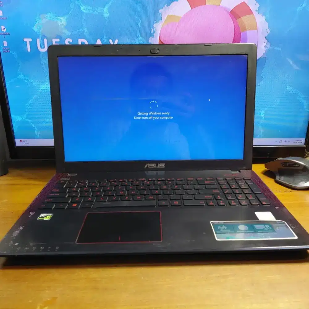 Laptop ASUS X550VX core i7 gen 6 ram 12gb ssd 1tb