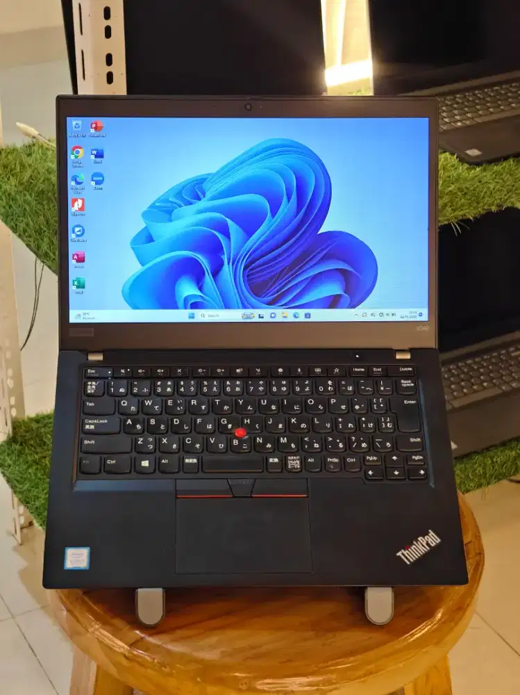 LENOVO THINKPAD X390 CORE i5 RAM 8GB SSD 256GB LAPTOP TIPIS SIAP PAKAI