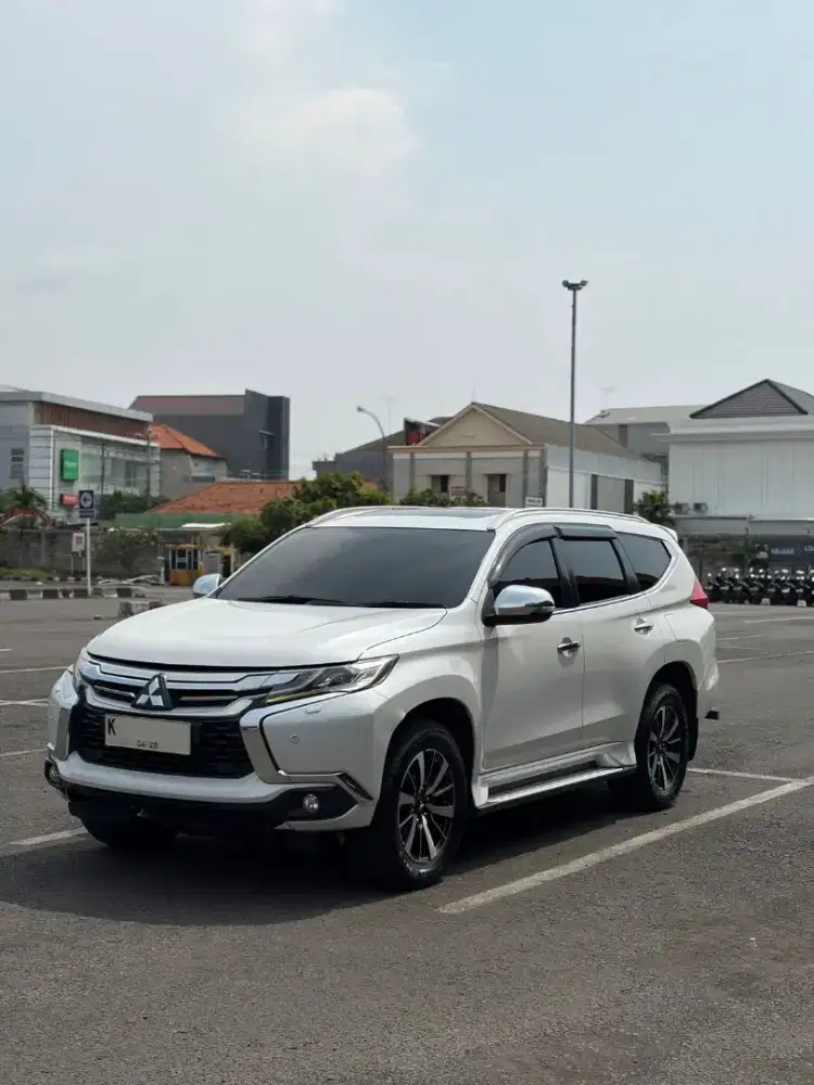 Pajero dakar black piano 2018