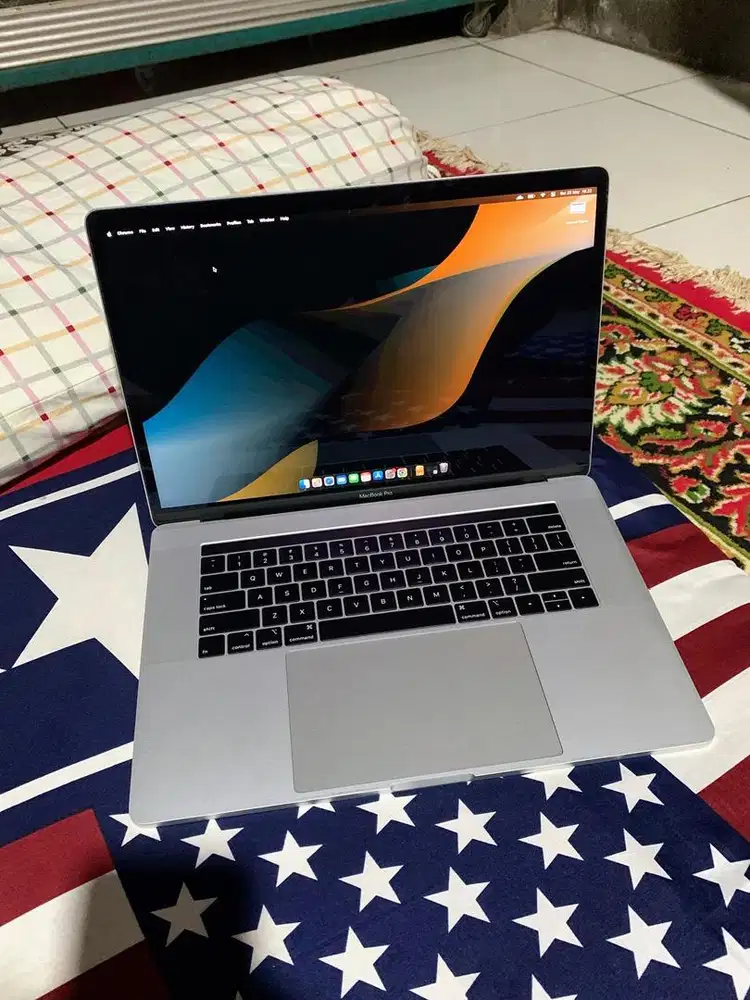 MacBook Pro 15 2018 Mulus