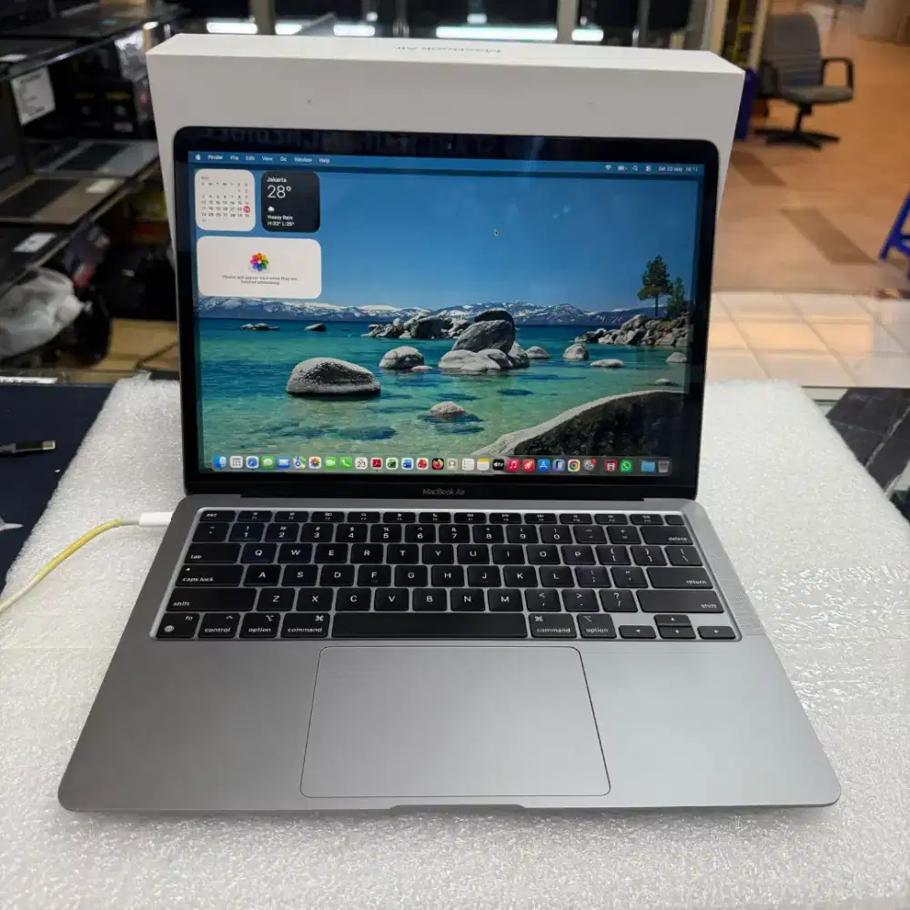 MacBook Air - M1 2020 M1|8GB|256GB|13.3INCH|Garansi On
