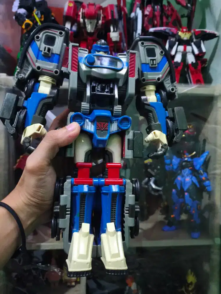 Robot mainan tobot atlon youngtoys