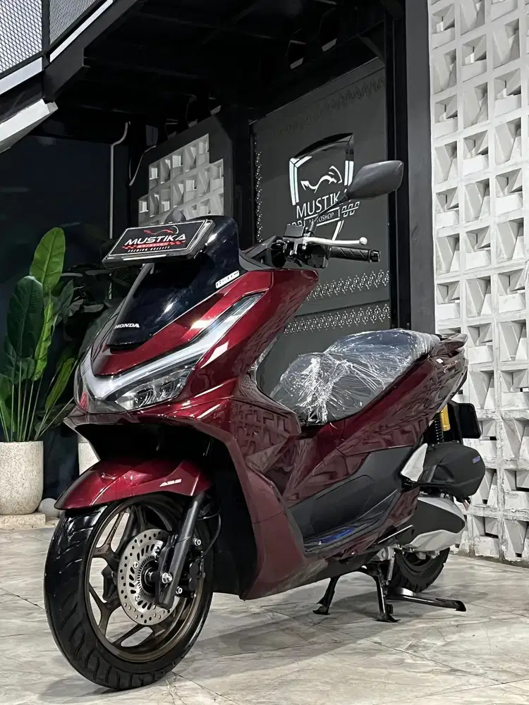 Stok Terbatas!!Honda PCX Roadsync 160 th 2025 - Ayu Mustika