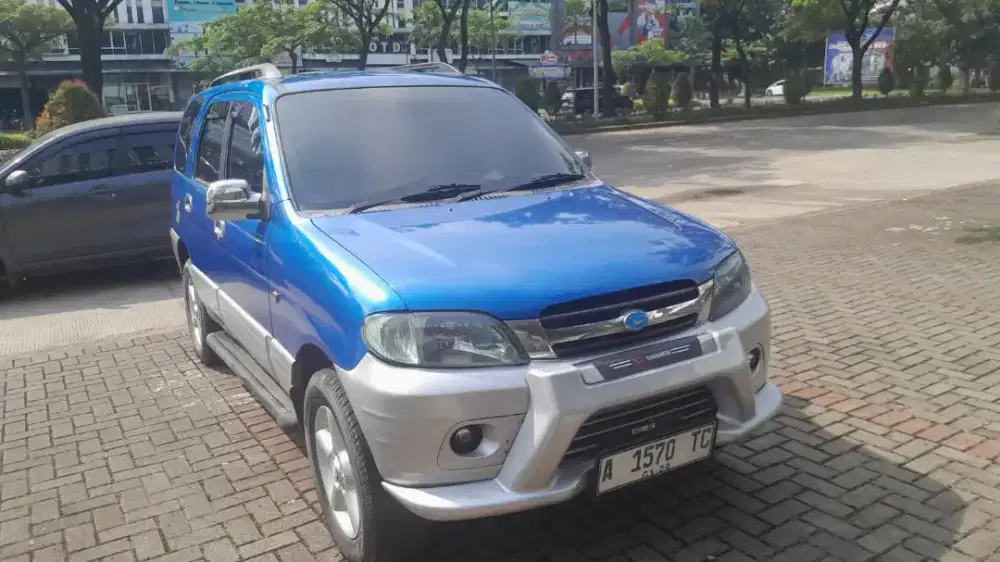 DIJUAL DAIHATSU TARUNA 2004 TIPE FGX 1,5MT