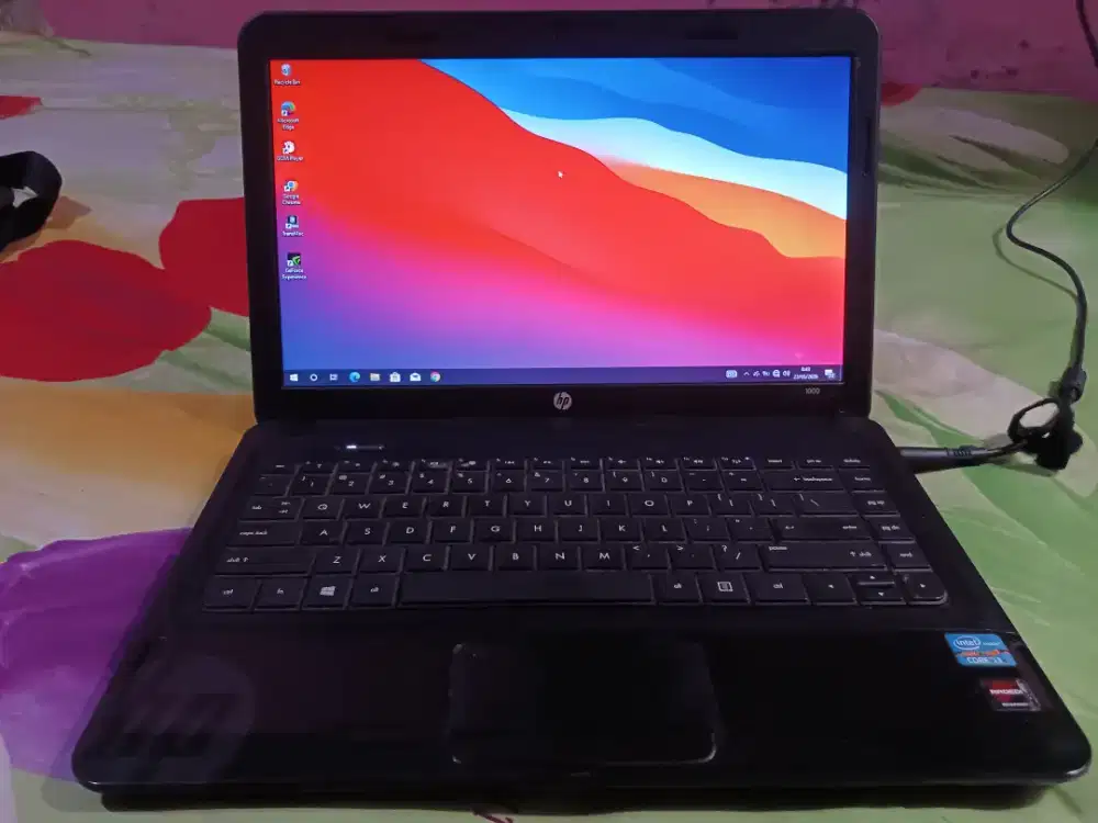Laptop hp 1000 core i3 amd radeon graphic