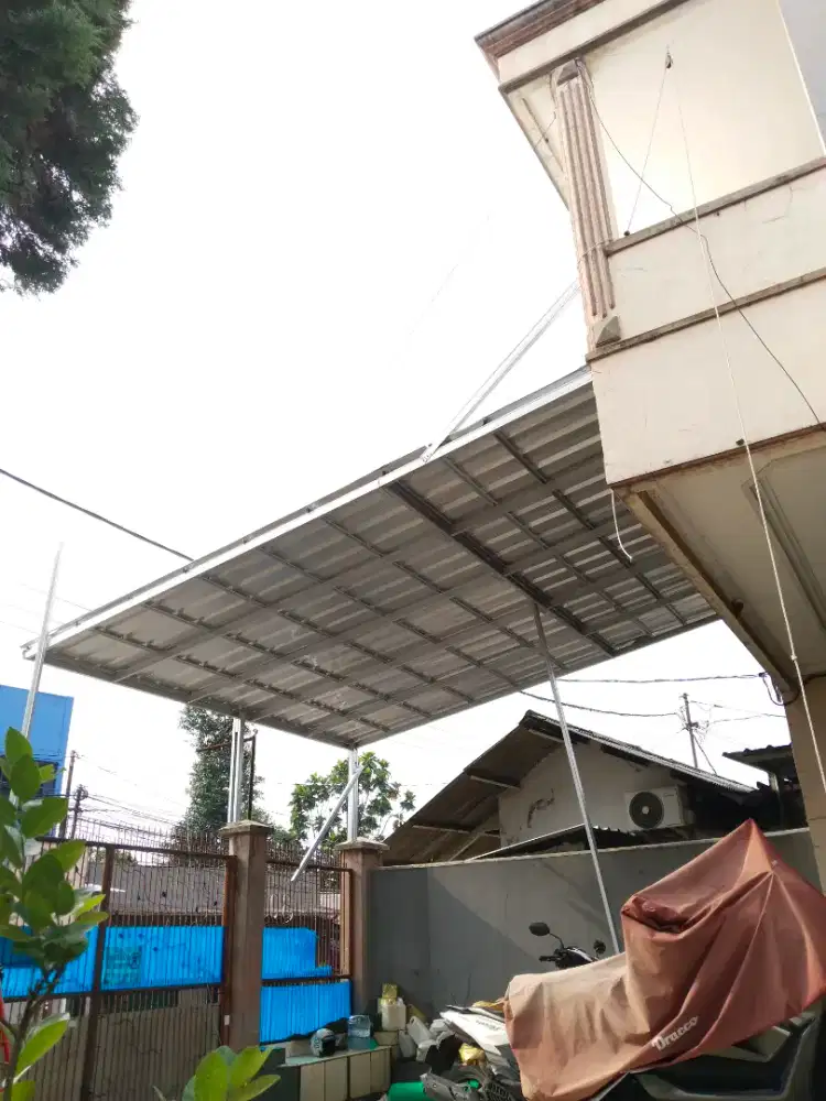 Kanopi baja ringan
