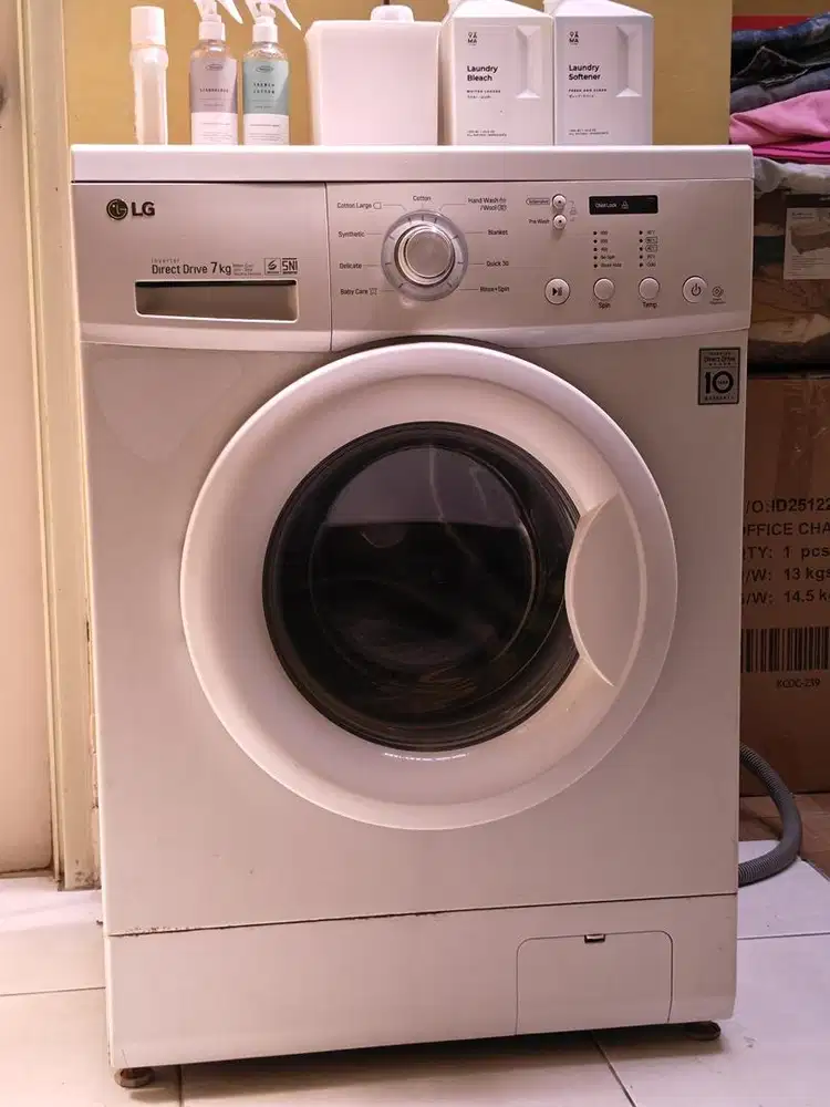 Mesin cuci front loading LG inverter