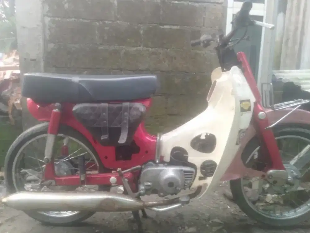 Honda C70 th1981 F kota lokasi Cilebut bogor