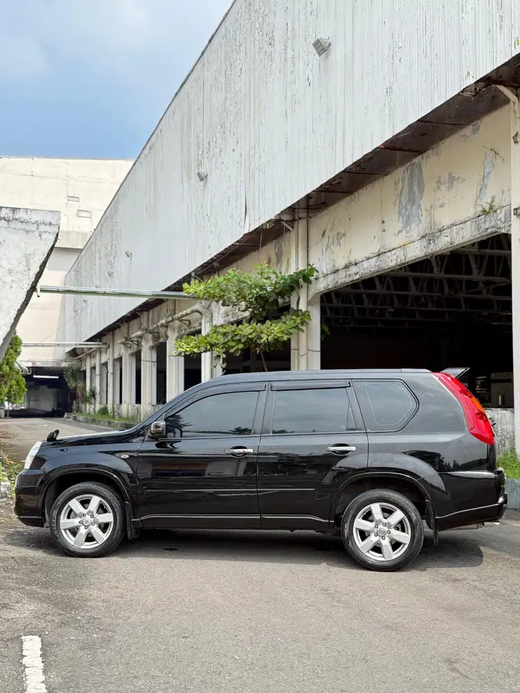 2010 NISSAN XTRAIL AUTECH KONDISI ISTIMEWA