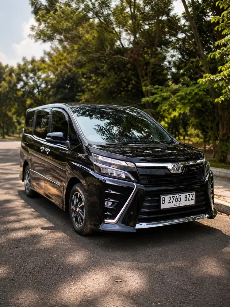 Toyota Voxy 2018 Matic Bensin