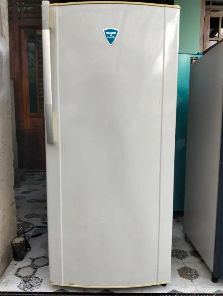 Jual frezeer 6 Rak merk sharp