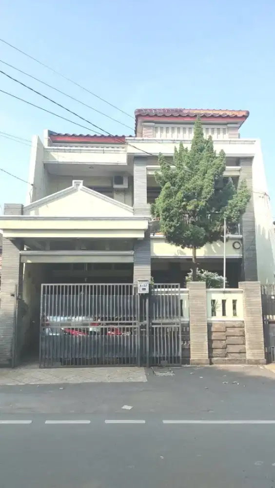 Rumah 2 lantai termurah siap huni di taman malaka  Duren sawit Jakarta