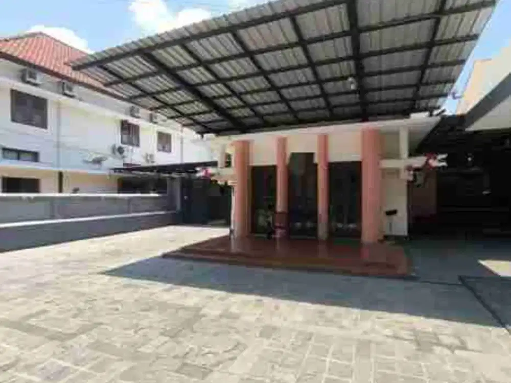 Dijual Rumah Usaha Strategis Pusat Kota Surabaya. Jl. Jaksa Agung Suprapto