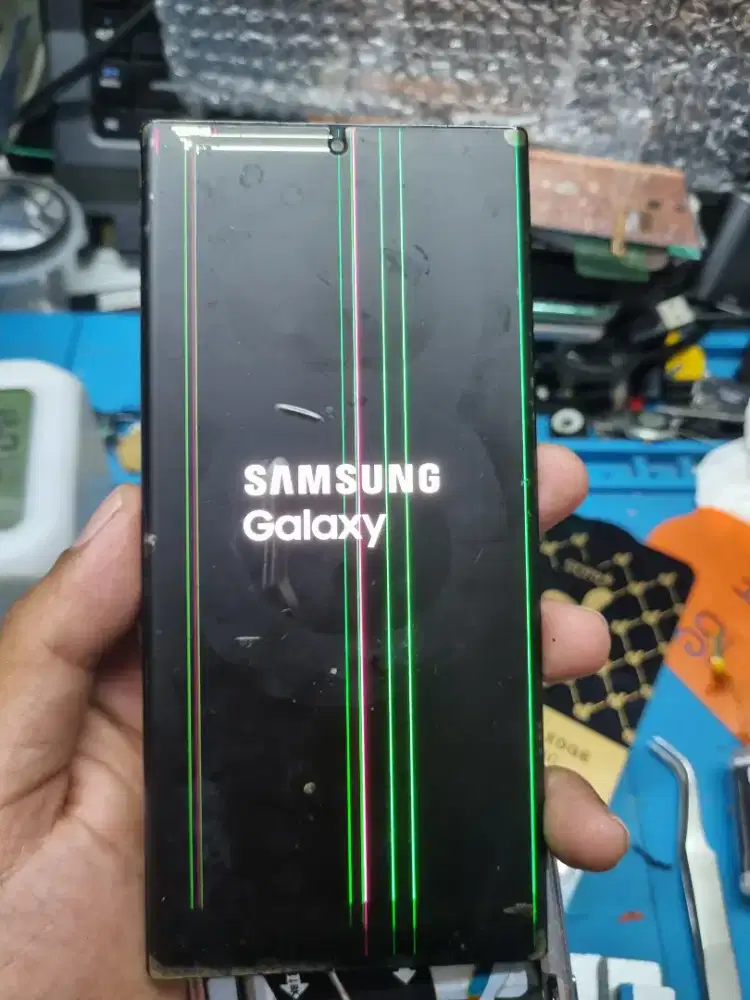 LCD samsung S22 Ultra minus garis