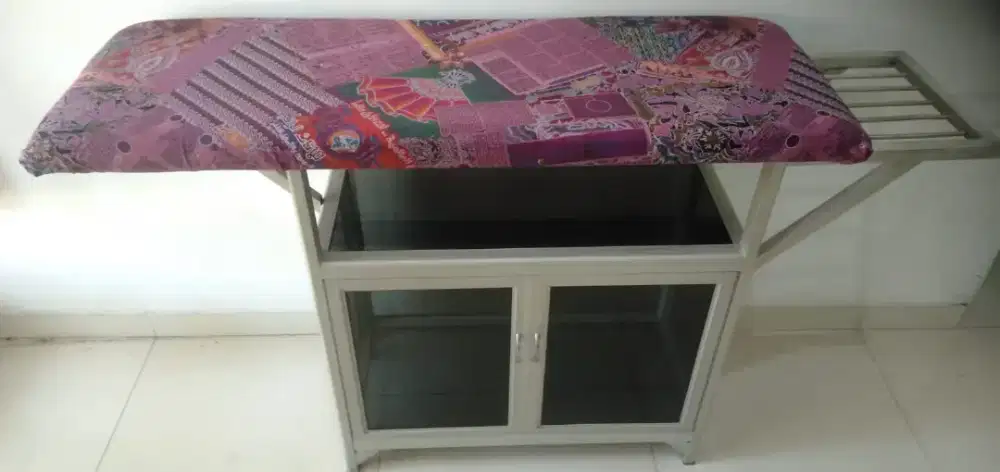 Jual tempat setrika 1set lemari
