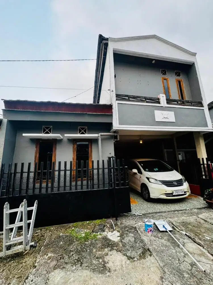 RUMAH DISEWAKAN 2 LANTAI DIATAS KOMPLEK PURI GADING