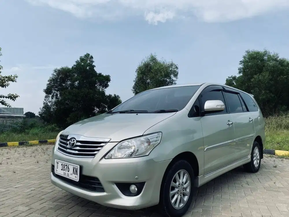 Toyota Innova 2012 2.0 V