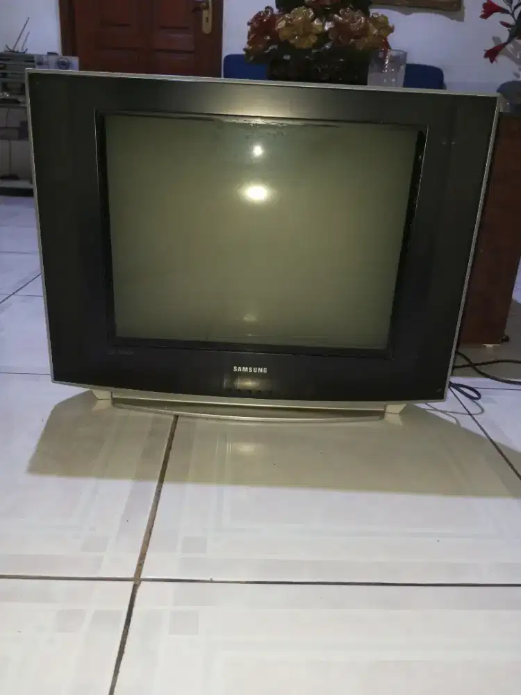 TV Tabung 21 Inch Merk Samsung