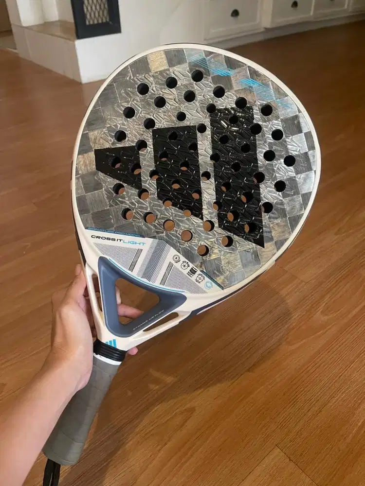 Di jual raket padel