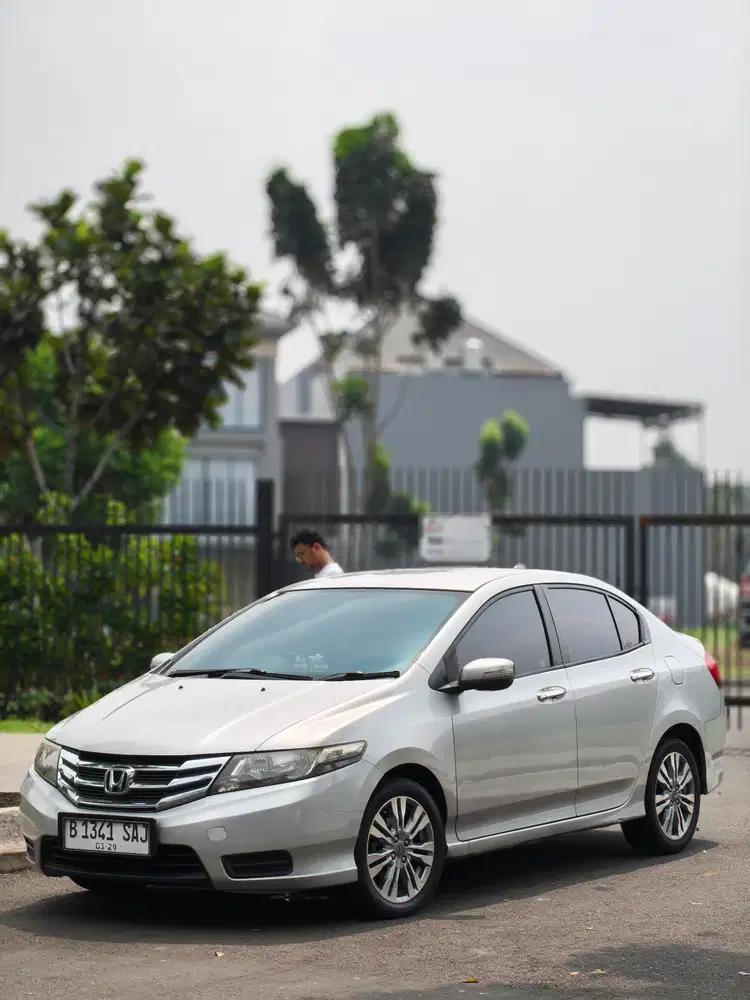 HONDA CITY E 1.5 AT 2013 Low Km Sangat terawat Istimewa !!