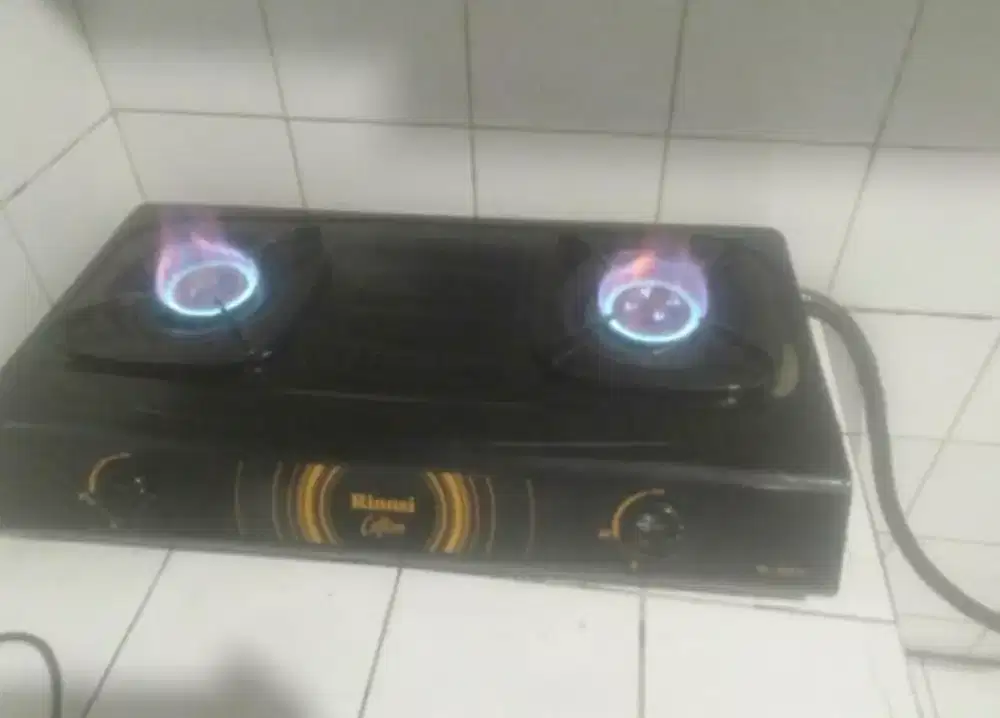 Kompor rinai 2 tungku selang +regulatornya