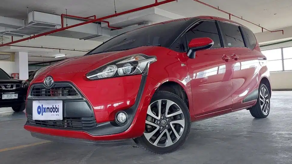CASH TEMPO!* 0% Bunga Toyota Sienta 1.5 V Bensin-MT Merah 2019
