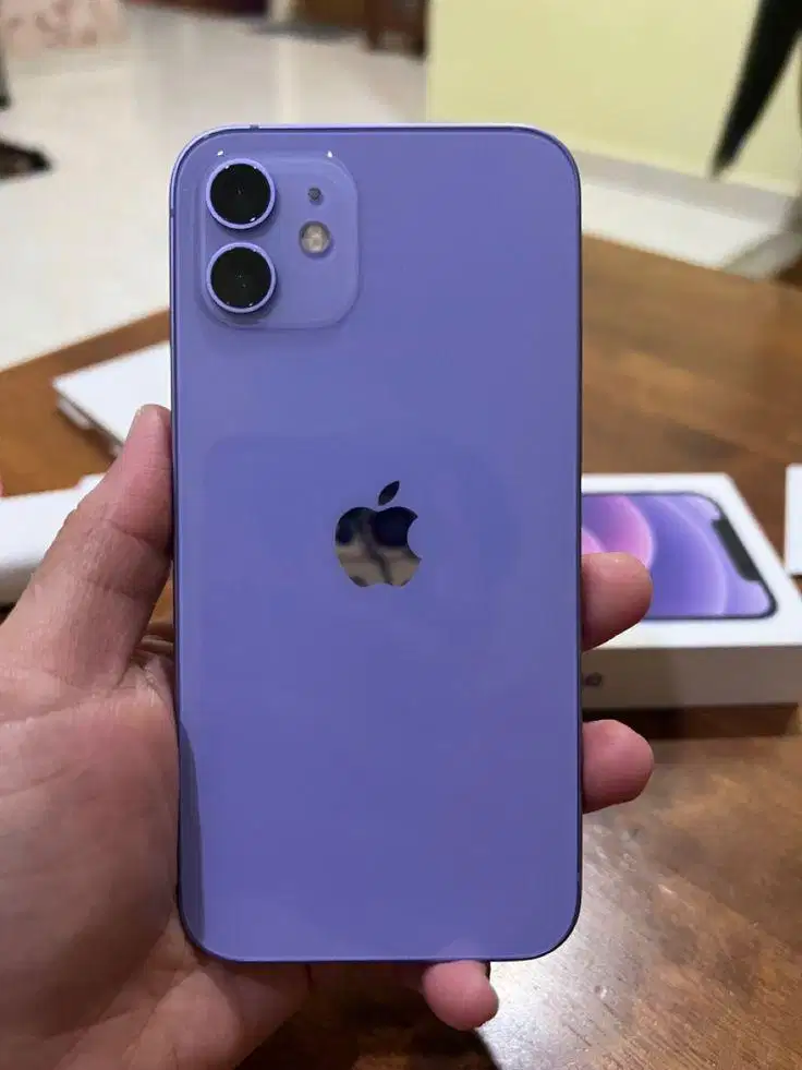 handphone iphone 12