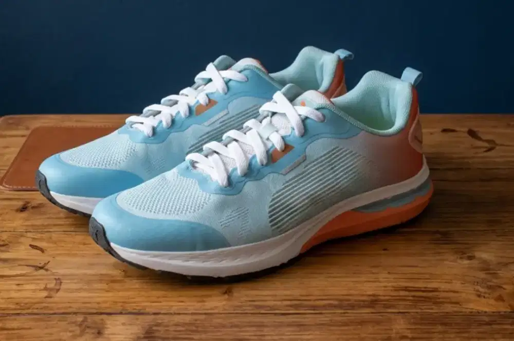 Sepatu running Jackson