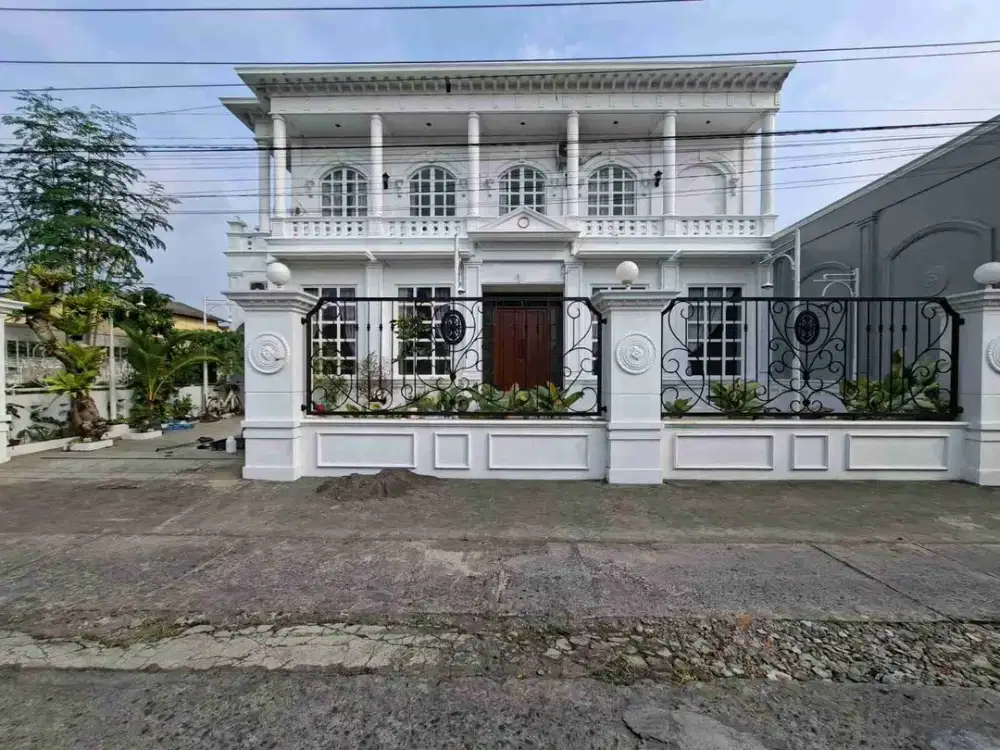 Rumah American Klasik di seputaran Ring Road Selatan Madukismo dekat kampus UMY, Universitas Alma'ata & AMAYO