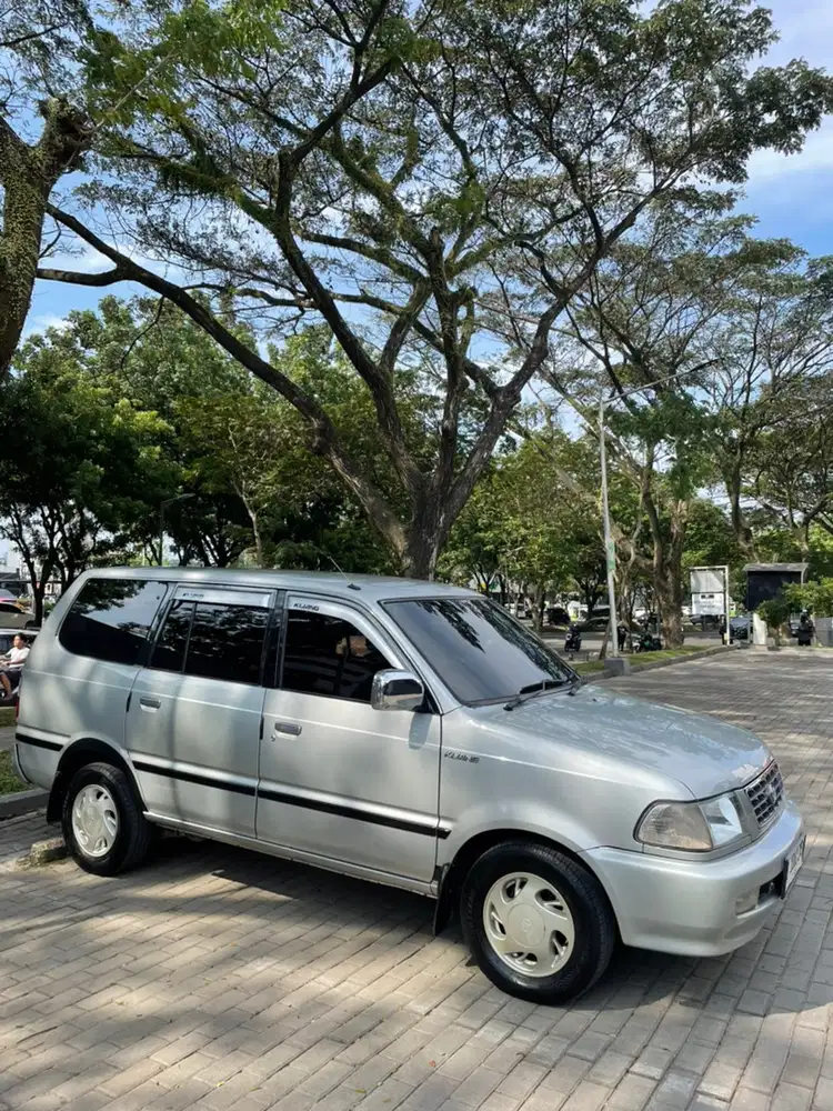 Toyota Kijang 2000 Bensin